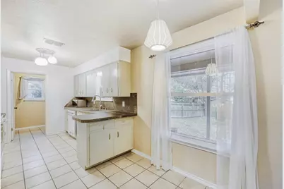 2114 Bel Air Drive, Taylor, TX 76574 - Photo 22