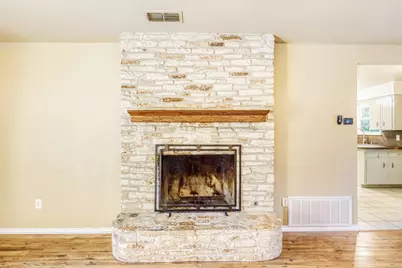 2114 Bel Air Drive, Taylor, TX 76574 - Photo 20