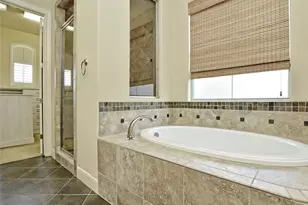 210 Clubhouse Dr, Lakeway, TX 78734 - Photo 20