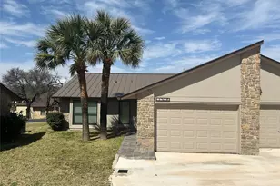 100 Bay Point Dr, Horseshoe Bay, TX 78657 - Photo 1