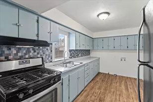 205 Cisneros St, Kyle, TX 78640 - Photo 4