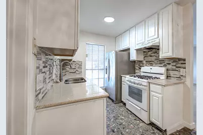 1013 Austin Highlands Boulevard, Austin, TX 78745 - Photo 8