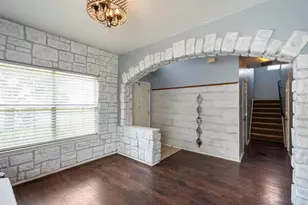 114 Almquist St, Hutto, TX 78634 - Photo 4