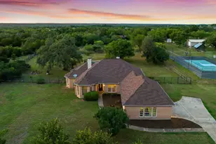320 Woodland Oaks Trail, Buda, TX 78610 - Photo 2