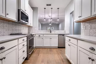 102 Elmwood Dr, New Braunfels, TX 78130 - Photo 1