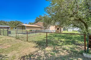 122 Heritage Dr, Johnson City, TX 78636 - Photo 6