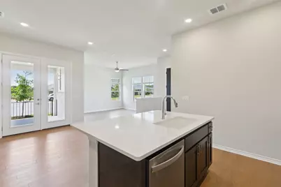 140 Stewart Drive #102, San Marcos, TX 78666 - Photo 4