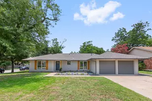 911 Cripple Creek Dr, Austin, TX 78758 - Photo 2