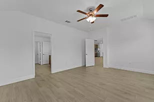 277 Rivers Edge Dr, Georgetown, TX 78628 - Photo 16