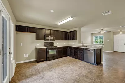 401 Summerside Avenue, Lockhart, TX 78644 - Photo 12