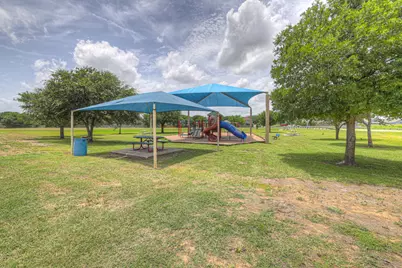 401 Summerside Avenue, Lockhart, TX 78644 - Photo 34