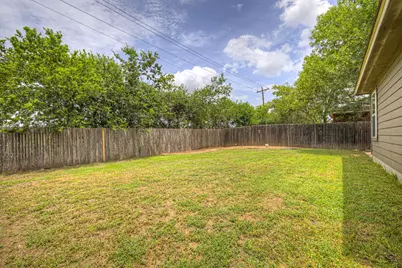 401 Summerside Avenue, Lockhart, TX 78644 - Photo 30