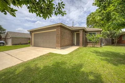 401 Summerside Avenue, Lockhart, TX 78644 - Photo 2