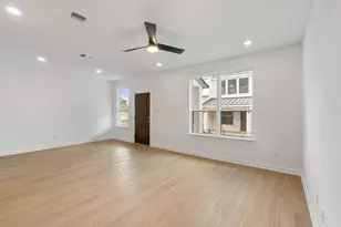 1280 E Main St, Round Rock, TX 78664 - Photo 8