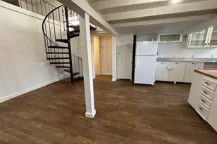 109 N Main St, Taylor, TX 76574 - Photo 4