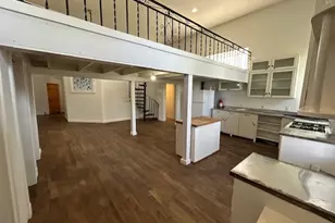 109 N Main St, Taylor, TX 76574 - Photo 2