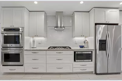 8610 Mesa Drive, Austin, TX 78759 - Photo 12