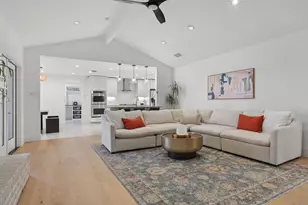 8610 Mesa Dr, Austin, TX 78759 - Photo 8