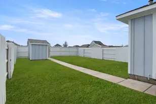 213 Cider Crk Dr, Elgin, TX 78621 - Photo 30