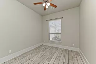 208 Rocky View Ln, Georgetown, TX 78628 - Photo 24