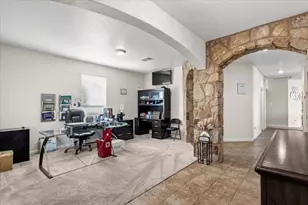 117 E Emory Fields Dr, Hutto, TX 78634 - Photo 6