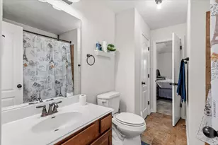 117 E Emory Fields Dr, Hutto, TX 78634 - Photo 24