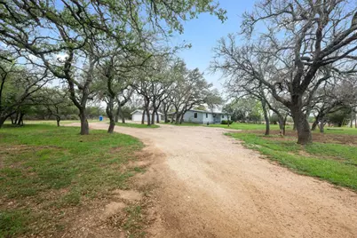 1169 W US Highway 290, Johnson City, TX 78636 - Photo 2