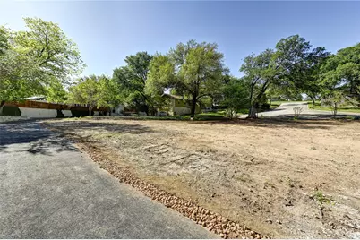 2000-2A Breeze Hollow, Austin, TX 78741 - Photo 6