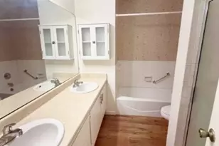 728 W San Antonio St, Lockhart, TX 78644 - Photo 10