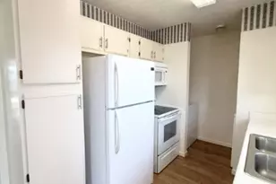 728 W San Antonio St, Lockhart, TX 78644 - Photo 6