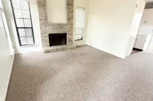 728 W San Antonio St, Lockhart, TX 78644 - Photo 2