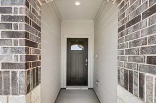 25529 Farmers Crop Ln, Elgin, TX 78621 - Photo 4