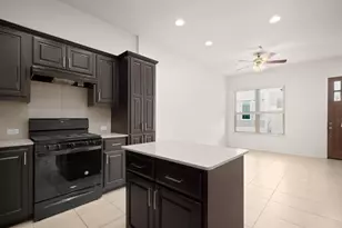 4513 Kocurek St, Austin, TX 78723 - Photo 6