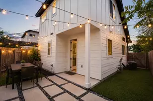 1123 Omega Ave, Austin, TX 78721 - Photo 1