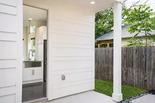 1123 Omega Ave, Austin, TX 78721 - Photo 30