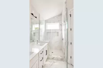 1123 Omega Avenue #1, Austin, TX 78721 - Photo 16