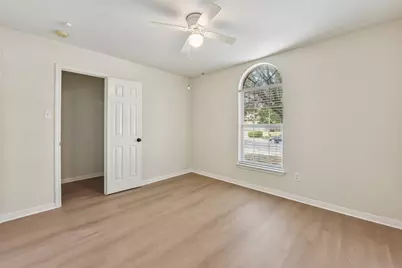11809 Dunfries Lane, Austin, TX 78754 - Photo 14