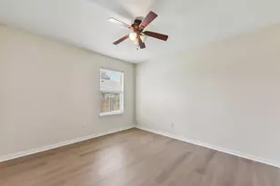 11809 Dunfries Ln, Austin, TX 78754 - Photo 16