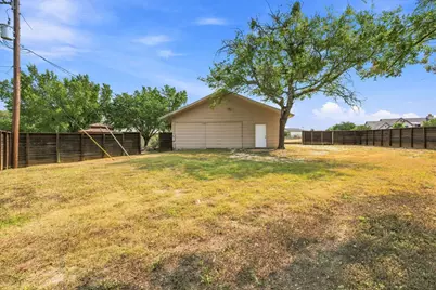 102 Valley View Drive E, Leander, TX 78641 - Photo 32