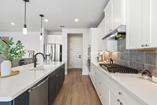 1005 Sage Thrasher Cir, Dripping Springs, TX 78620 - Photo 14