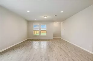 108 Peruvian Ln, Georgetown, TX 78626 - Photo 4