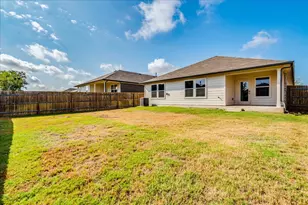 136 Medinah Ln, San Marcos, TX 78666 - Photo 32
