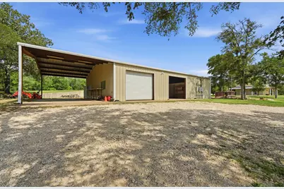 1175 Southern Way, Luling, TX 78648 - Photo 8