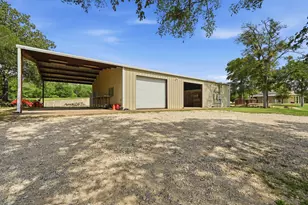 1175 Southern Way, Luling, TX 78648 - Photo 8