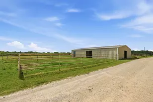 1175 Southern Way, Luling, TX 78648 - Photo 12