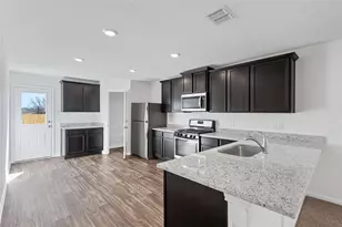 3927 Trail de Paris, New Braunfels, TX 78132 - Photo 10