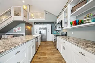 219 Bora Bora Dr, Galveston, TX 77554 - Photo 10