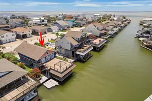 219 Bora Bora Dr, Galveston, TX 77554 - Photo 34