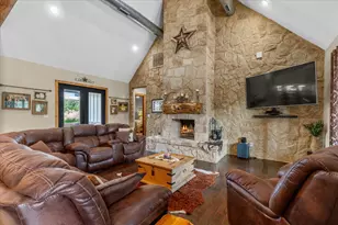 175 Wilson Rd, Elgin, TX 78621 - Photo 6