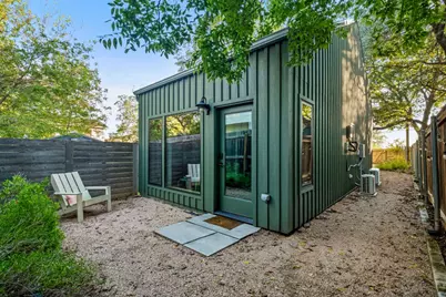 618 Denson Dr, Austin, TX 78752 - Photo 32